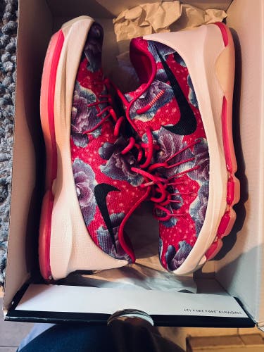 Nike KD 8 “Aunt Pearl” basketball shoes