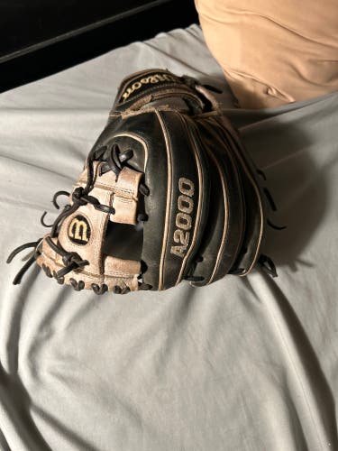 Used  Infield 11.25" A2000 Baseball Glove