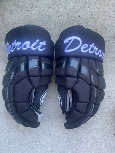 New Warrior covert DT2 Gloves 14"