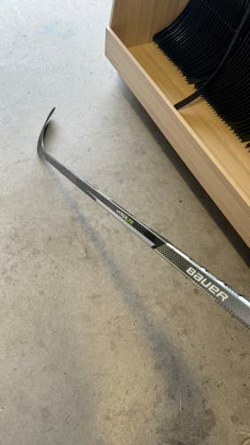 Hyperlite Bauer Vapor Pro Stock 82 Flex P92 Left Hand New Senior (“BUCKEYES 29” Ohio State)