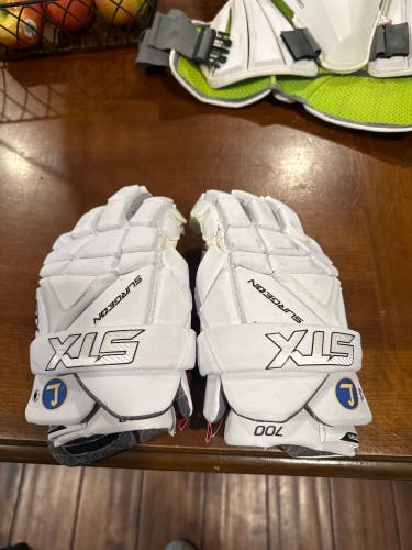 Loyola Lacrosse Gloves