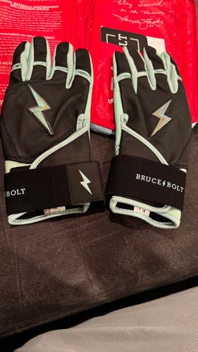 Bruce Bolt  Long Cuff Batting Gloves XL