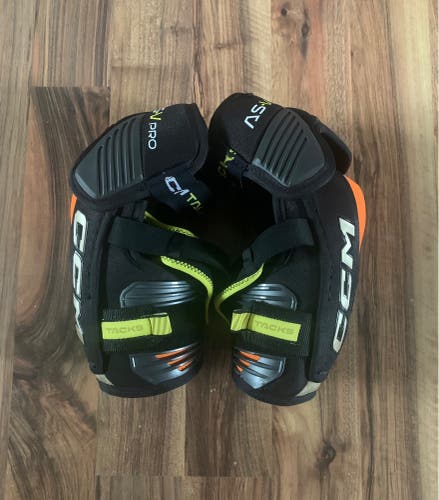 CCM ASV-Pro Elbow pads