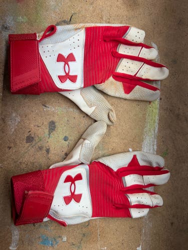 Under Armour Clean Up Baseball Batting Gloves