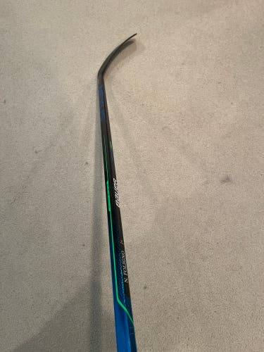 Bauer Nexus Geo Pro Stock Hockey stick (Left Handed P92 102)
