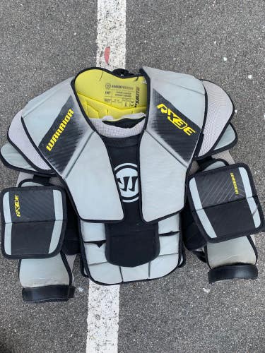 Used Intermediate Large/Extra Large Warrior RX3E Goalie Chest Protector