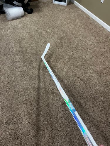 Used Senior Bauer Right Handed P28M Pro Stock Proto-R Hockey Stick