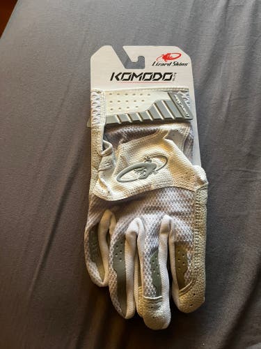 New Komodo Elite Batting Gloves