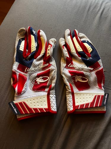Unreleased Red White and Blue Komodo Elite Gloves