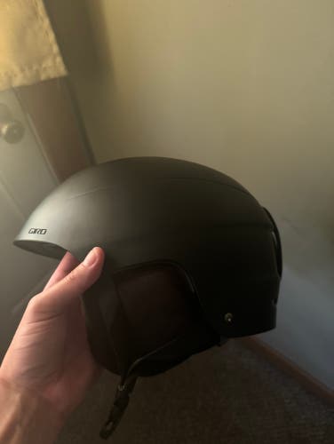 New Medium/Large Giro Bevel Helmet