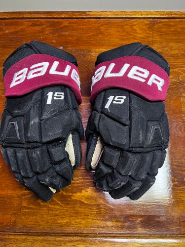 Bauer 1S gloves
