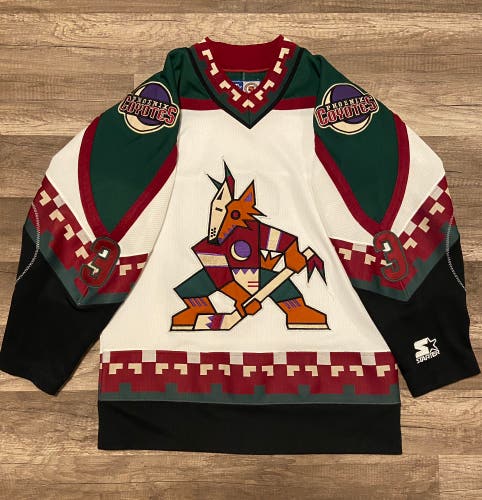 Vintage Phoenix Coyotes Hockey Jersey