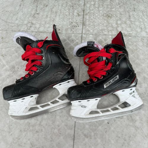 Used Junior Bauer Vapor X600 Hockey Skates Regular Width Size 1