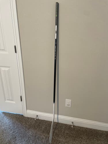 Used Senior HOAPA Right Handed P91  Hockey Stick