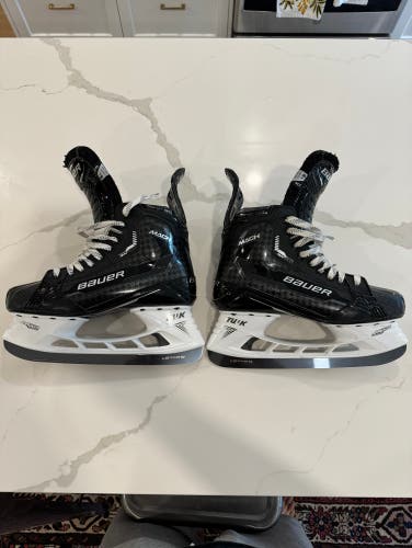 Bauer Supreme Mach Hockey Skates Like New  Size 8.5