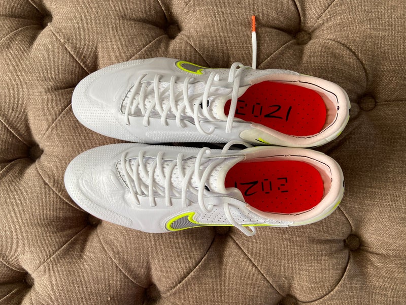 Size 11.5 (Women's 12.5) Unisex Nike Tiempo Legend 9 Elite Cleats