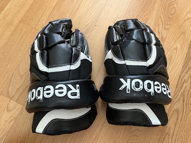 Used Reebok 7K Gloves 14"