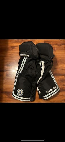 New Medium Senior Bauer Hockey Pants
