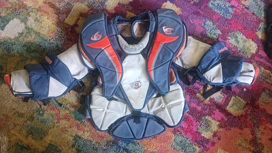 Used Large Vaughn V3 7500 Goalie Chest Protector