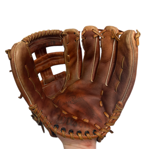 Wilson Used Brown Right Hand Throw 11.5" Baseball Glove