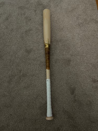 Victus wood bat 33/30 (brand new)