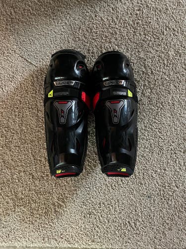 Bauer 3x shin pads
