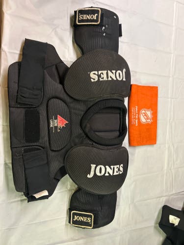 Jones Shoulder Pad Sr. Large