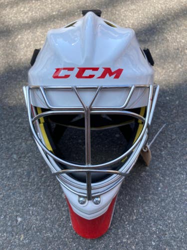 White Used Senior CCM Axis 1.5 Goalie Mask