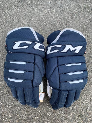 Black Used Senior CCM Vector Gloves 15"