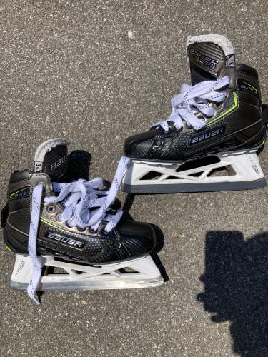 Used Junior Bauer Elite Hockey Goalie Skates Regular Width Size 3.5