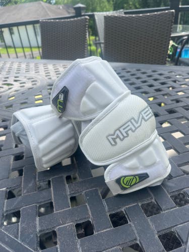 Used Adult Maverik M4 Arm Pads
