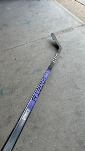 Used 75 Flex P28 Trigger 8 Pro CCM Left Hand Pro Stock RibCor Hockey Stick Senior