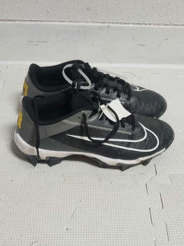 Used Nike Senior 5.5 Football Cleats