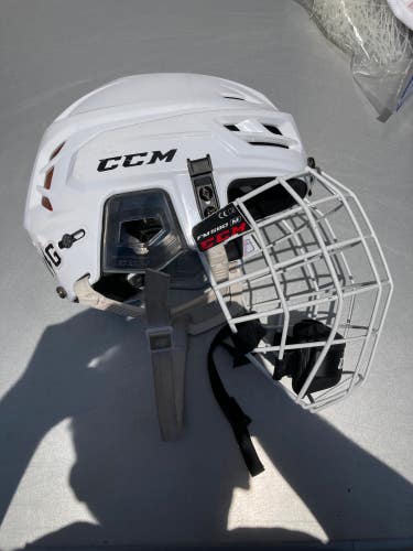 White Used Medium CCM Tacks 710 Helmet