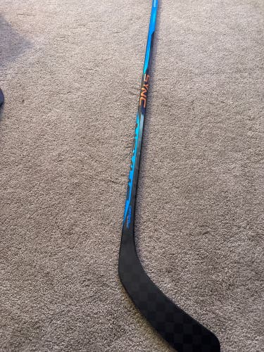New Senior Bauer Right Handed P92  Nexus Sync Hockey Stick