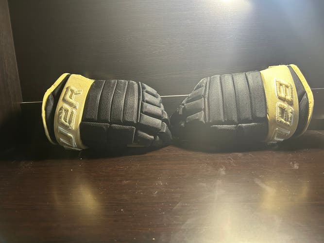 Bauer 14" Pro Stock 4 Roll Gloves