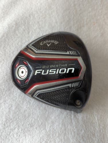 Callaway Big Bertha Fusion 10.5 Loft driver head with adapter and head cover right handed