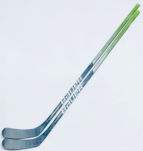 2 Pack Custom Gold Bauer Vapor Hyperlite Hockey Sticks-RH-70 Flex-Benn Curve-Grip W/ Corner Tactile