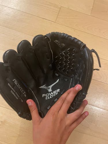 Used Left Hand Throw Mizuno Prospect Series PowerClose Baseball Glove 10.5"