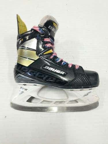 Used Bauer 3s Junior 03.5 Ice Hockey Skates