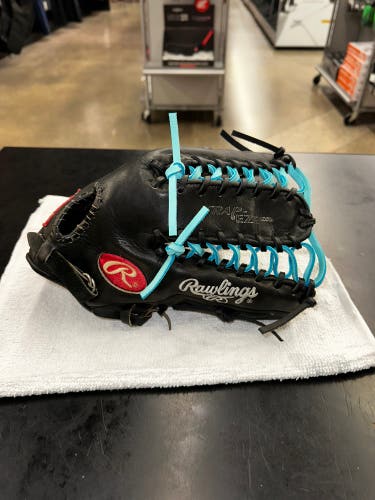 Rawlings Heart of the Hide 13” Outfield Glove