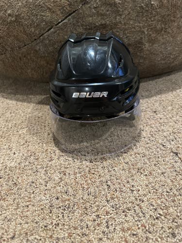 Used Large Bauer Re-Akt 95 Helmet