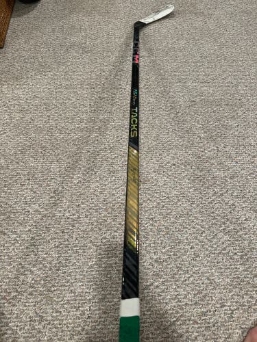 Used Senior CCM Right Handed Mid Pattern  Tacks AS-VI PRO Hockey Stick