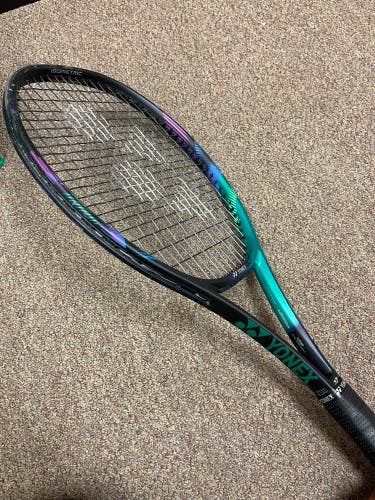 Yonex VCore 97D tennis racquet - 4 1/4 Grip