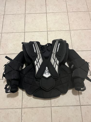 Used  Vaughn  VE8 Pro Carbon Goalie Chest Protector