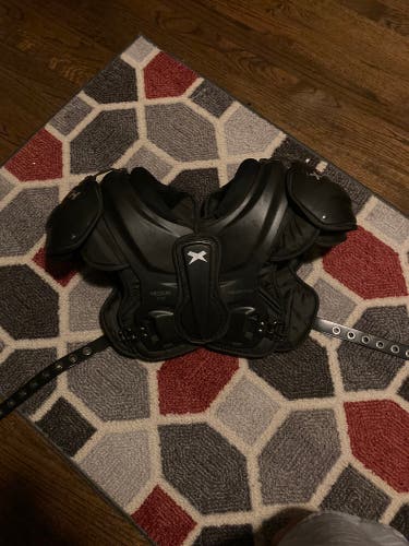 Used Adult Xenith Velocity 2 Shoulder Pads