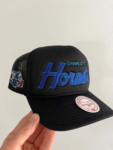 Charlotte Hornets SnapBack Trucker