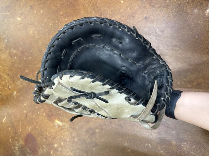 Used First Base 12" A2000 Baseball Glove
