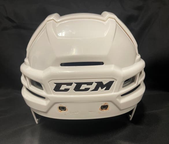 Slightly Used White Medium CCM Tacks 910 Helmet