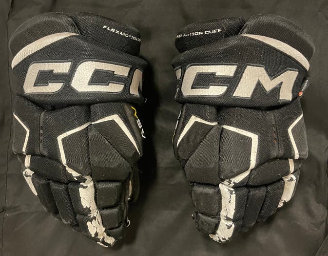 Used CCM Tacks AS-V Gloves Black/White